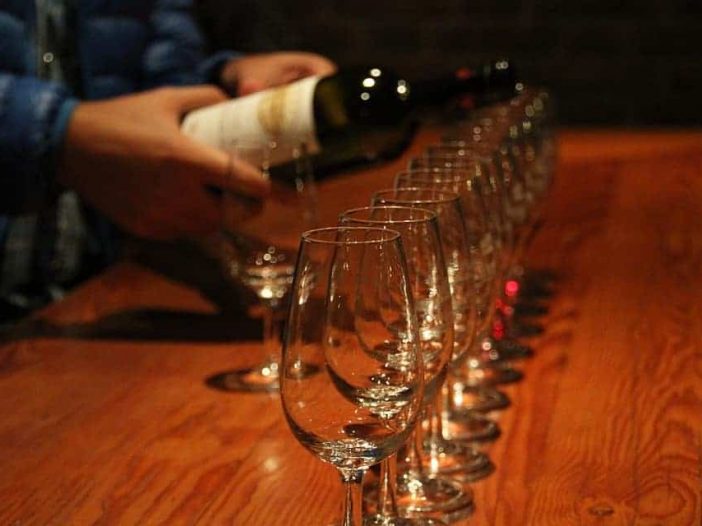 What makes ISO wine tasting glasses so popular? 